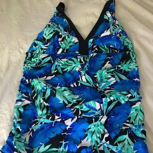 Plus Size Swim Top, NWT Size 24W